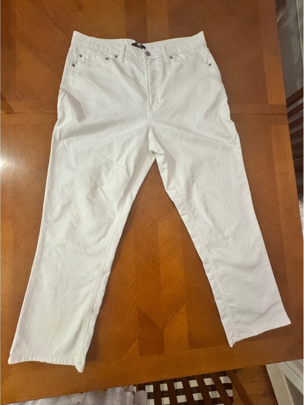 Frye Women's White Straight Leg Jeans Size 14/32 j2-08